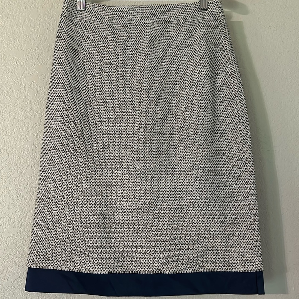 St. John White and Navy Textured Knit Pencil Skirt